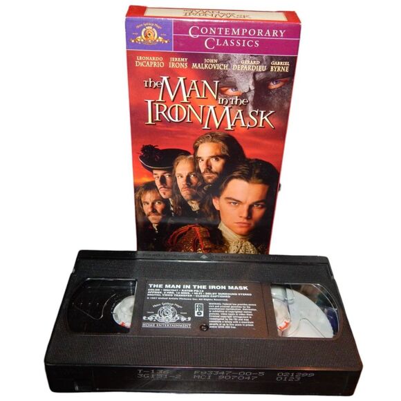 THE MAN IN THE IRON MASK vintage VHS in original paper case Leonardo DiCaprio - Picture 2 of 6